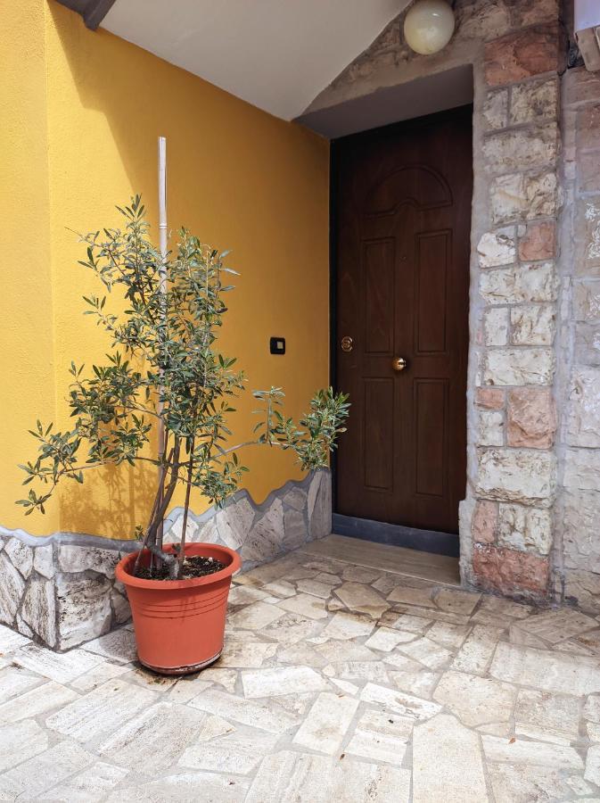 La Casetta Gialla Roma Exterior foto